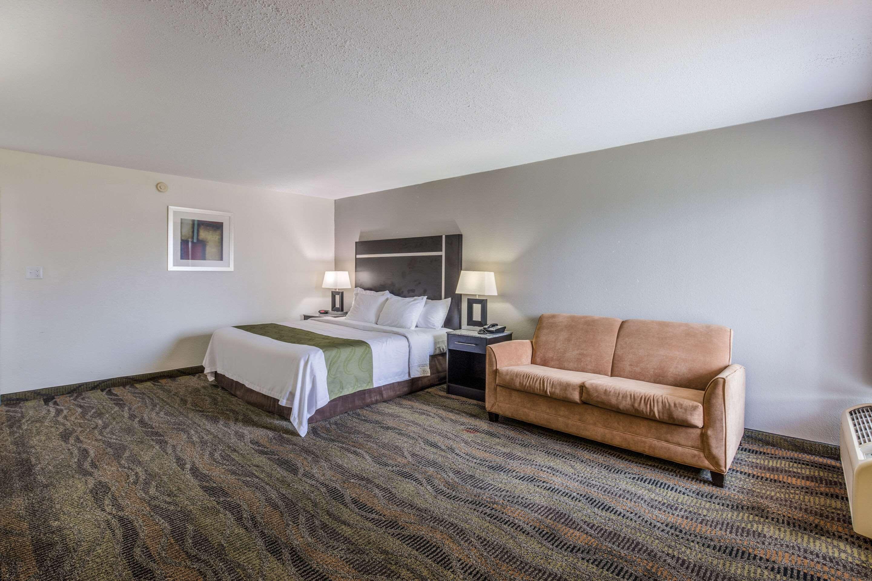 Quality Inn & Suites Conference Center Thomasville Exterior photo