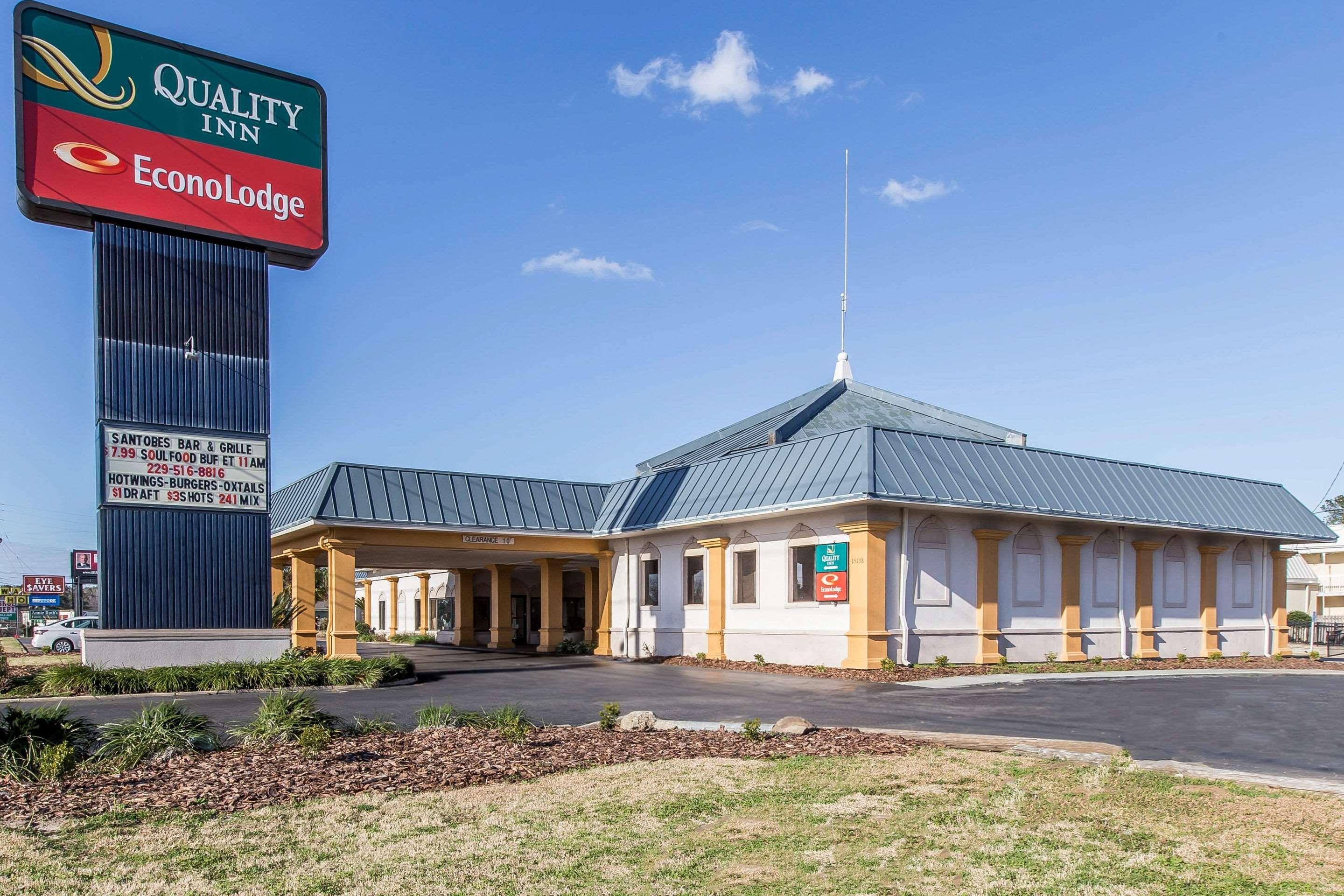 Quality Inn & Suites Conference Center Thomasville Exterior photo